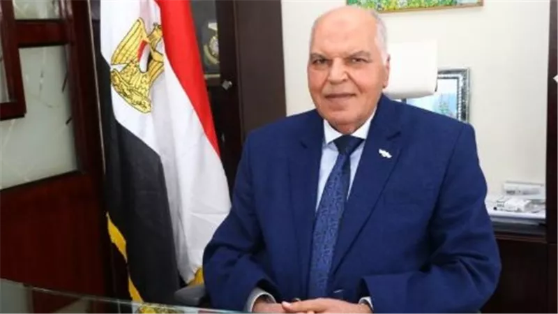 خلف الزناتي نقيب المعلمين    