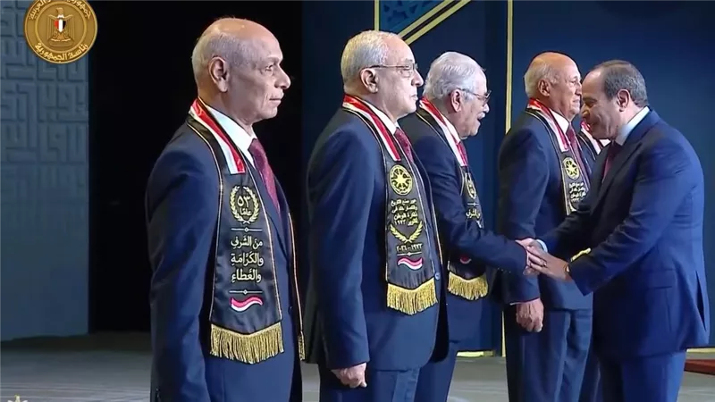 السيسي    