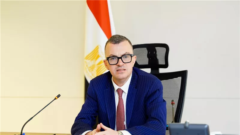 أحمد رستم    