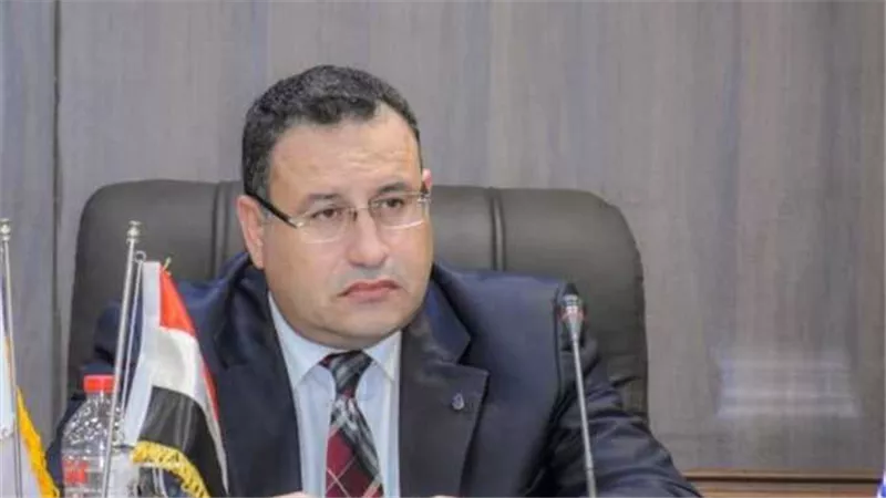 الدكتور عبدالعزيز قنصوة    