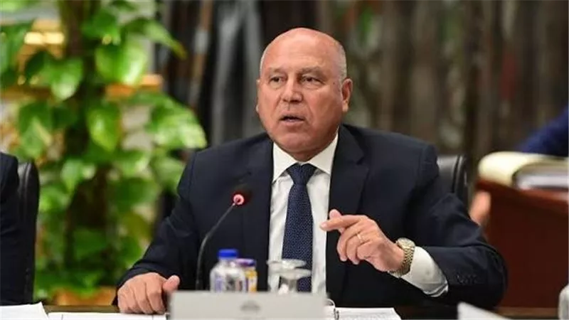 الفريق كامل الوزير، وزير النقل    