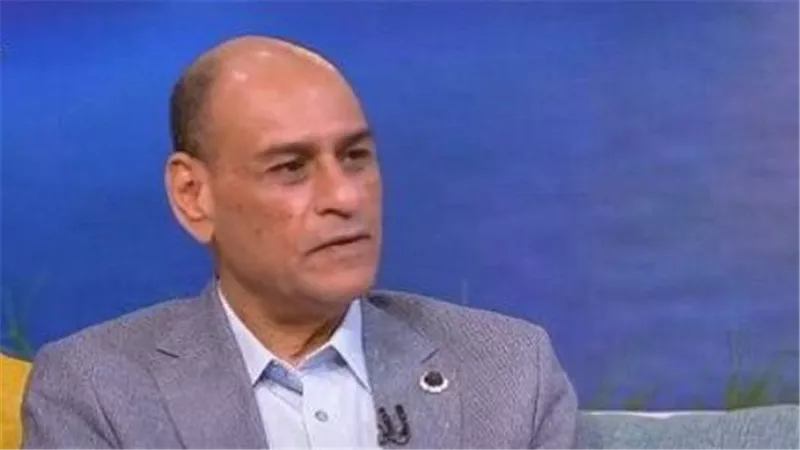 الدكتور محمد عزام    