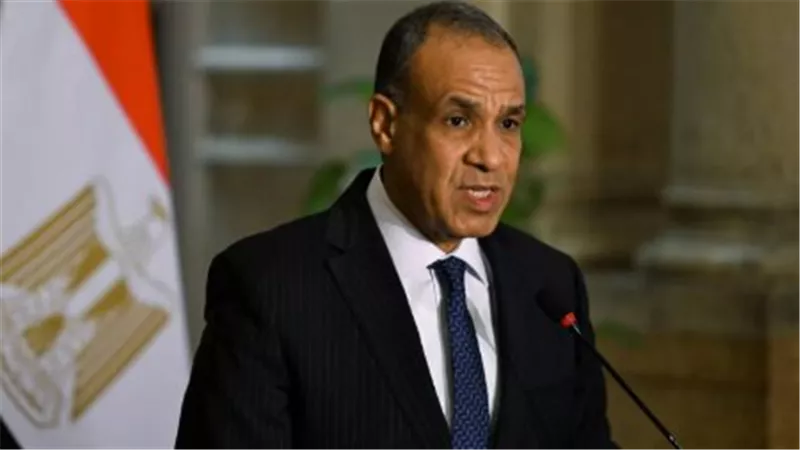  بدر عبد العاطي    