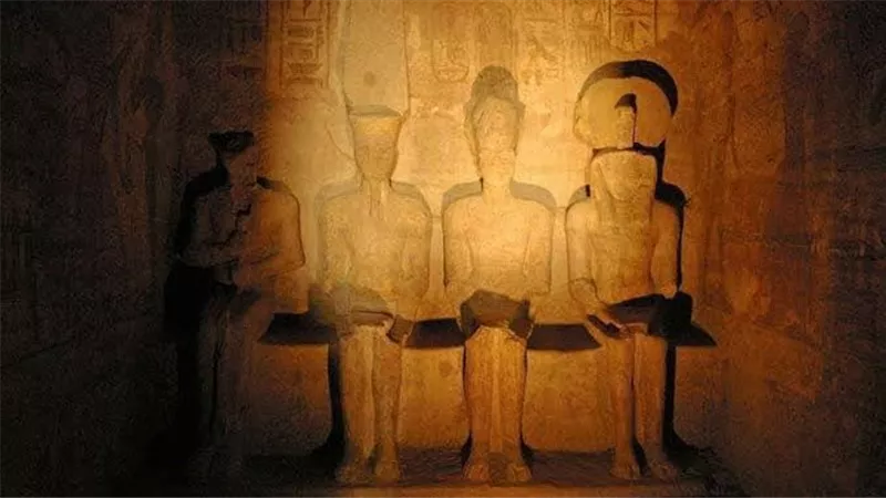 تعامد الشمس على معبد أبو سمبل    