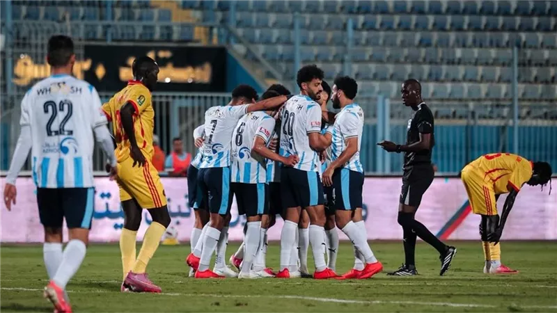 بيراميدز والمريخ بانتيو     