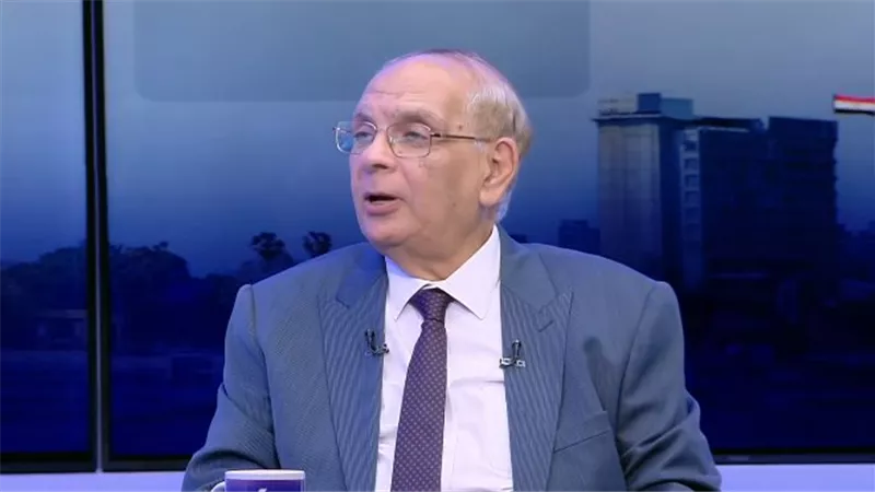 الدكتور حسين خالد    