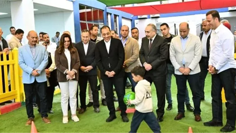 رئيس الوزراء يفتتح مدرسة النيل المصرية الدولية بالسويس    