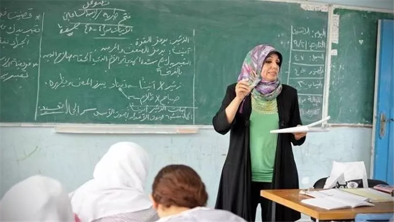 مسابقة 30 ألف معلم    